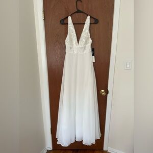 Carolyne White Embroidered Maxi Dress - Small, NWT